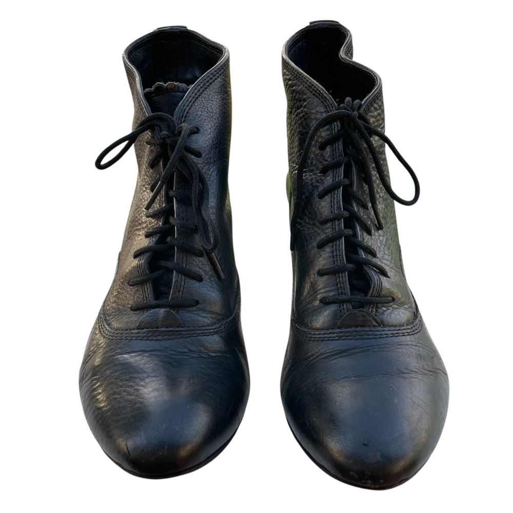 Diesel Vintage leather Granny boots. Ankle height, lace up, small heel. Sz 37